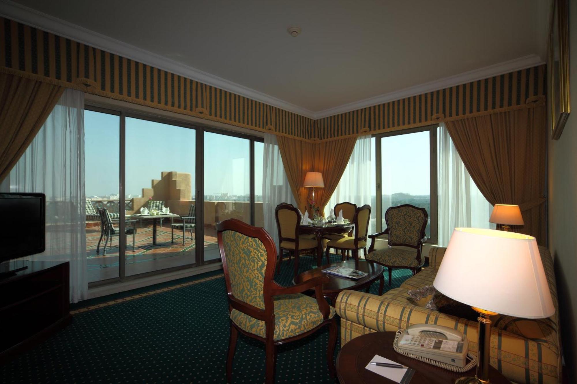 อัล อาห์ซา อินเตอร์คอนติเนนตัล Hotel อัลอาห์ซา ภายนอก รูปภาพ